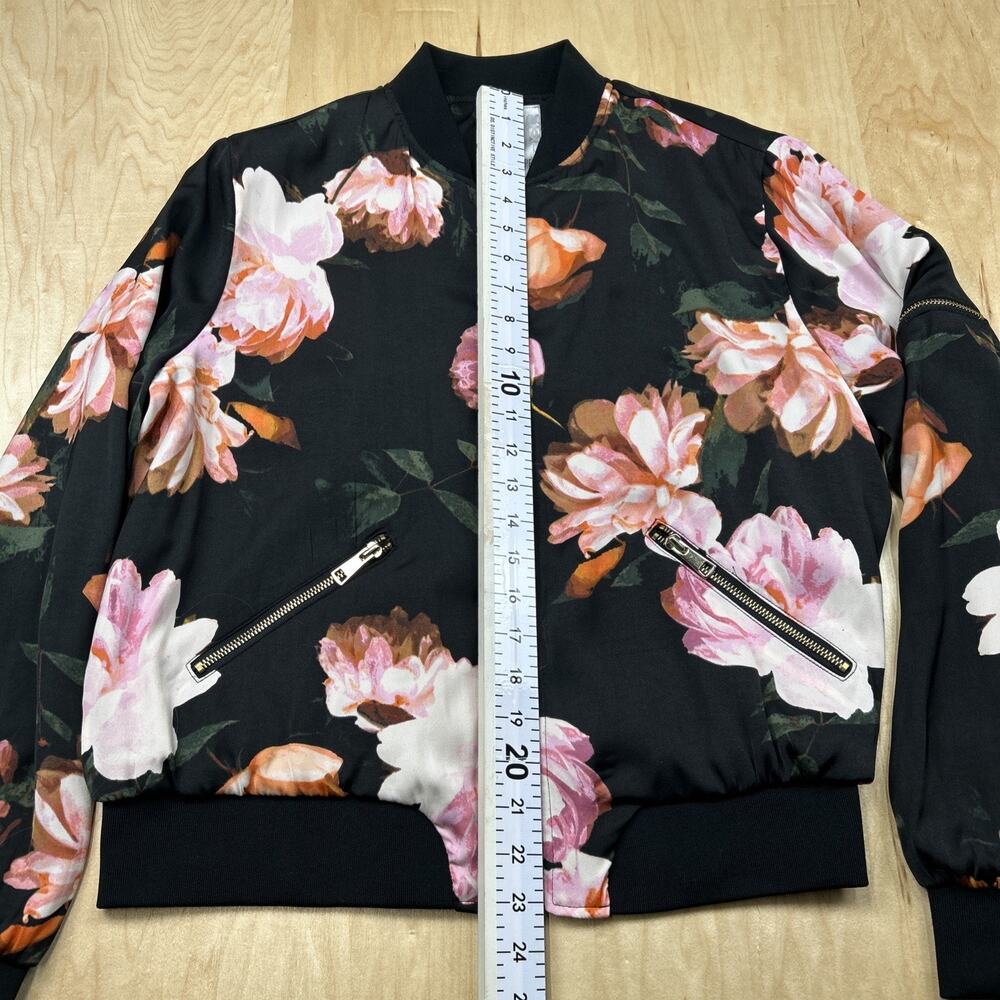 Jennifer Lopez Floral Bomber Jacket Black Pink Roses Zip Up Womens M Gold Zipper - Picture 7 of 12